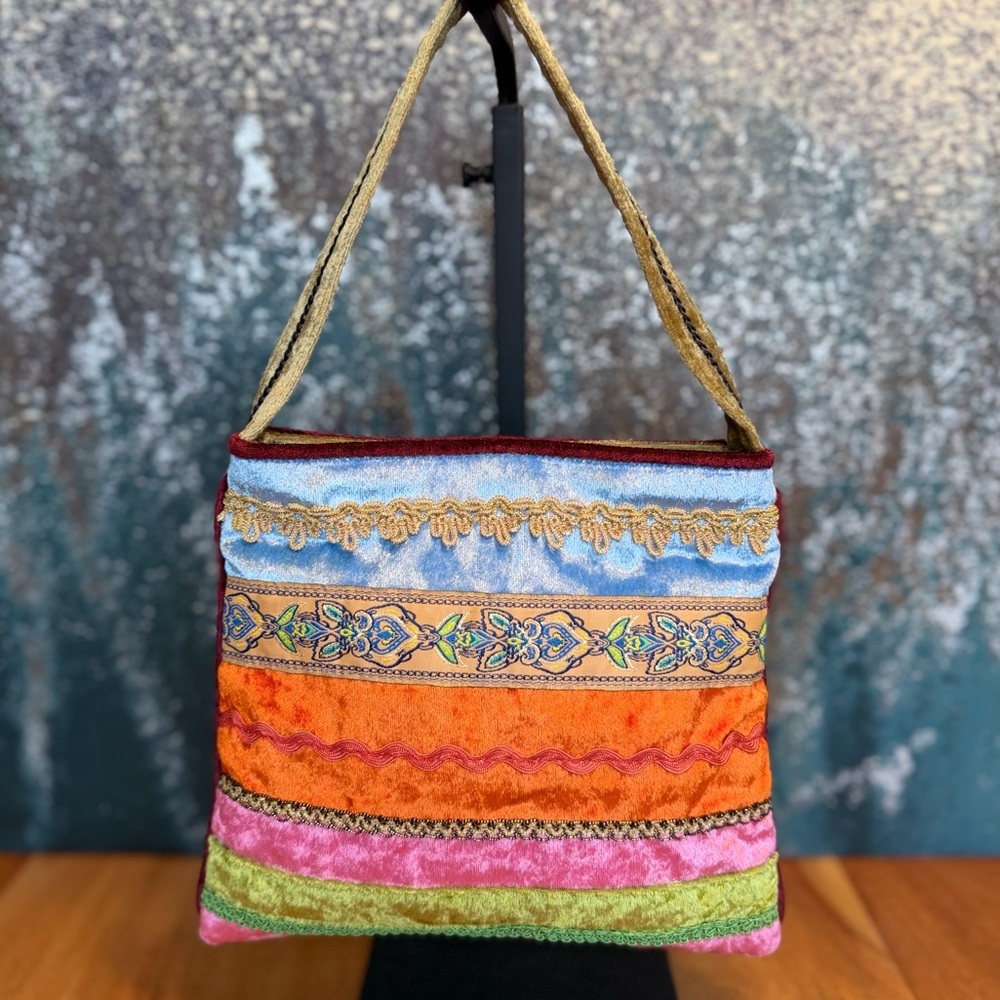 Carlo D'Santi Vintage 1990s Boho Chic Velvet Brocade Shoulder Bag (EUC)
